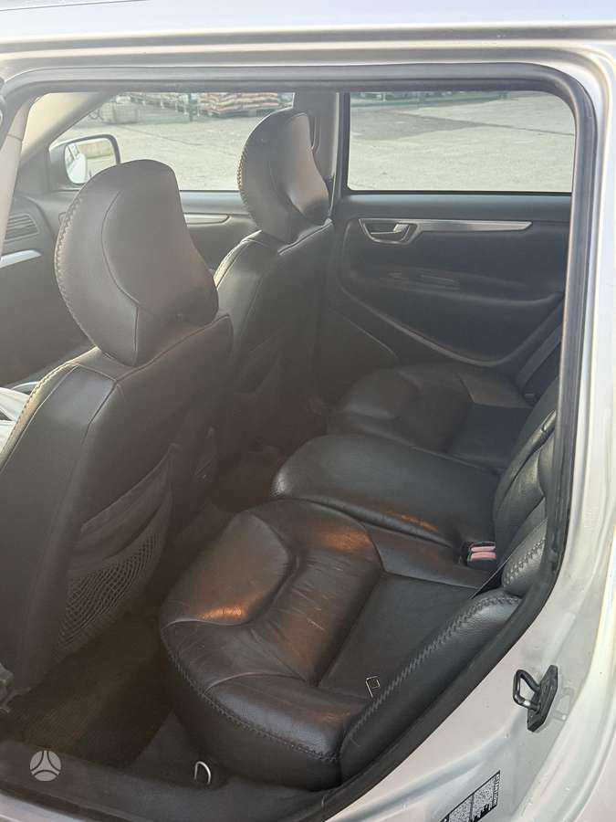 Volvo XC70, 2.4 l., wagon