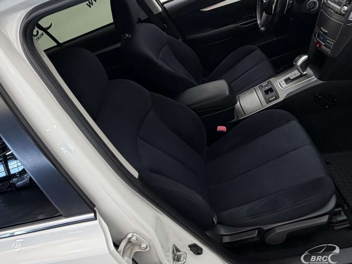 Subaru Outback, 2.5 l., Универсал