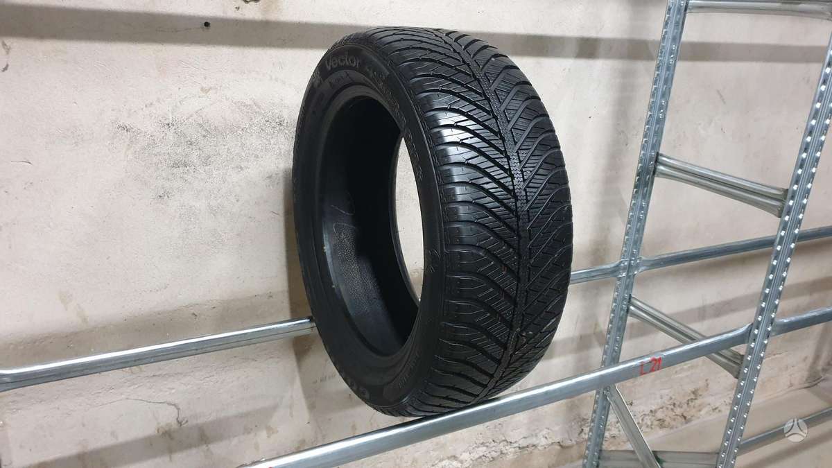 Goodyear Vector 4 Seasons, всесезонные 225/50 R17