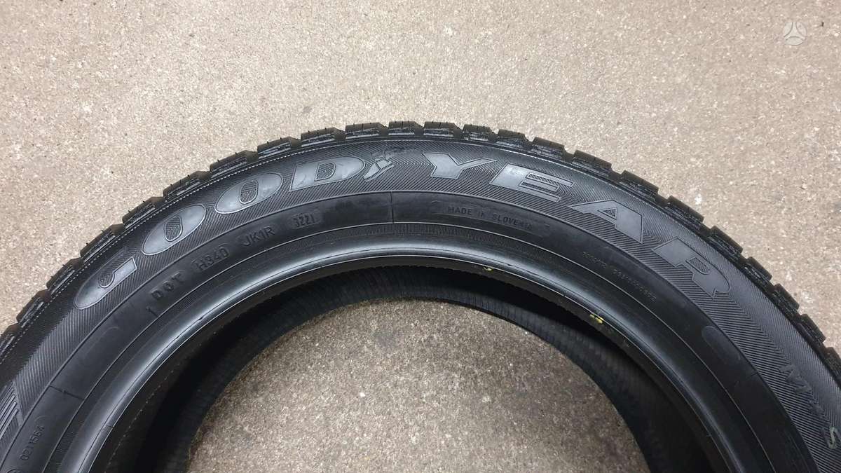 Goodyear Vector 4 Seasons, всесезонные 225/50 R17