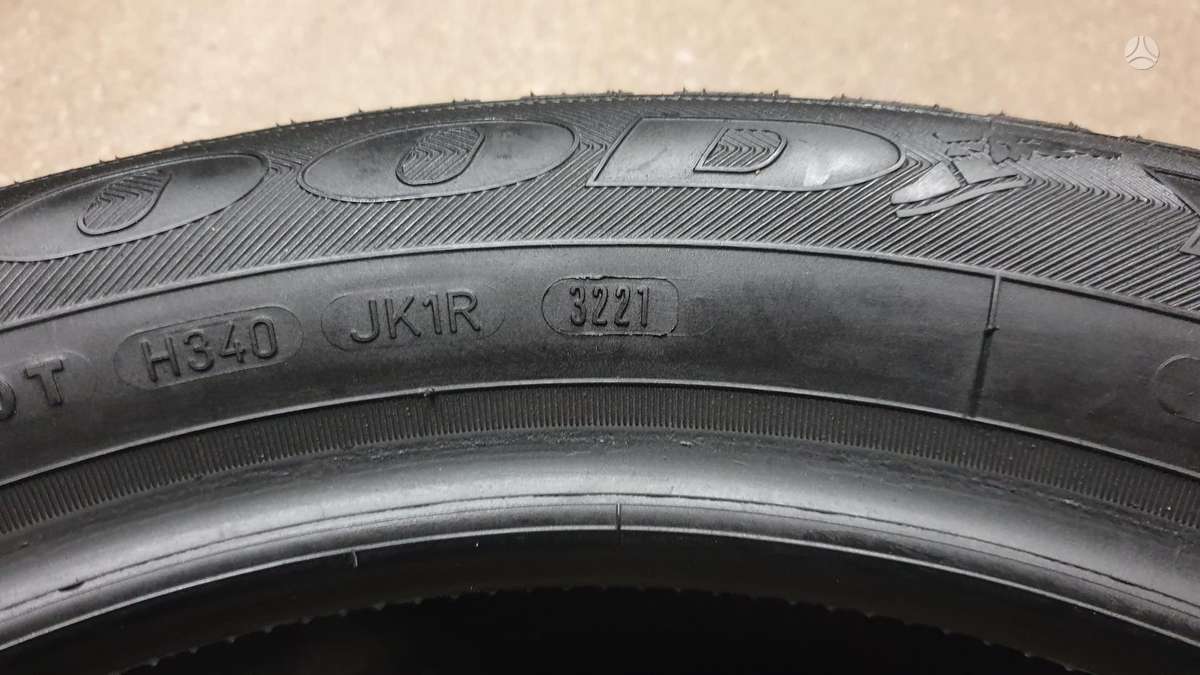 Goodyear Vector 4 Seasons, всесезонные 225/50 R17