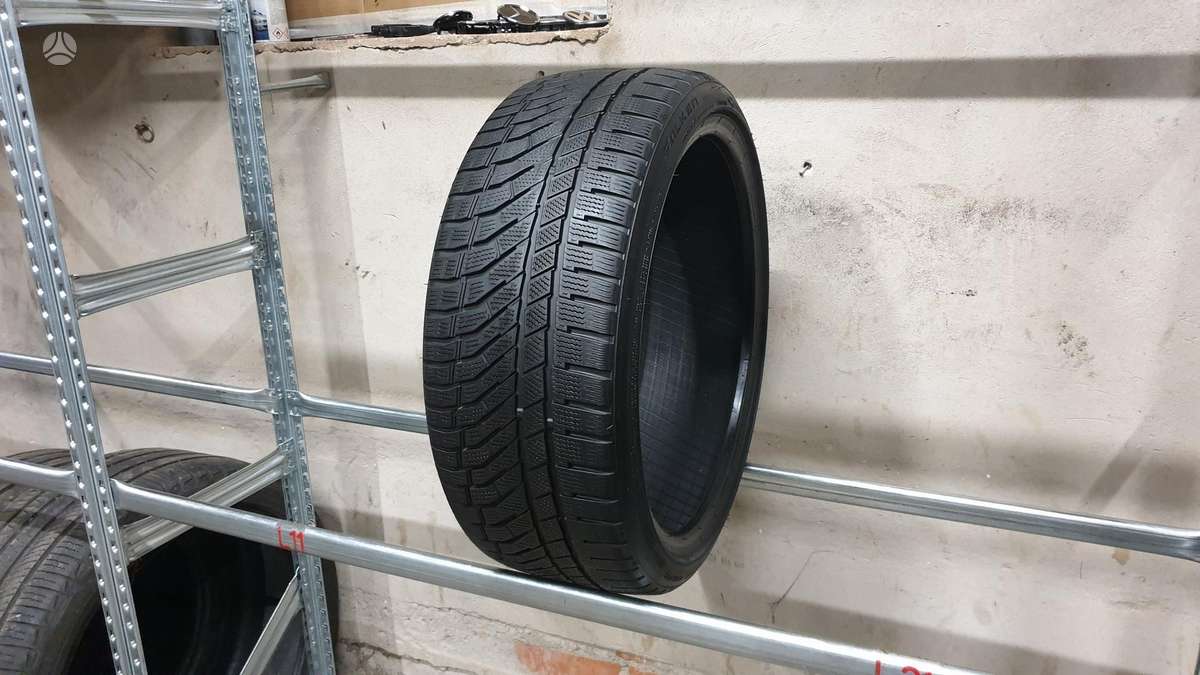 Falken EuroWinter HS02, winter 235/35 R19