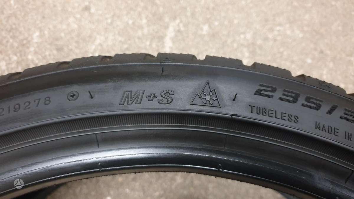 Falken EuroWinter HS02, зимние 235/35 R19