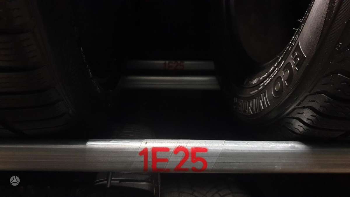 Pirelli PZero Winter, зимние 255/45 R19