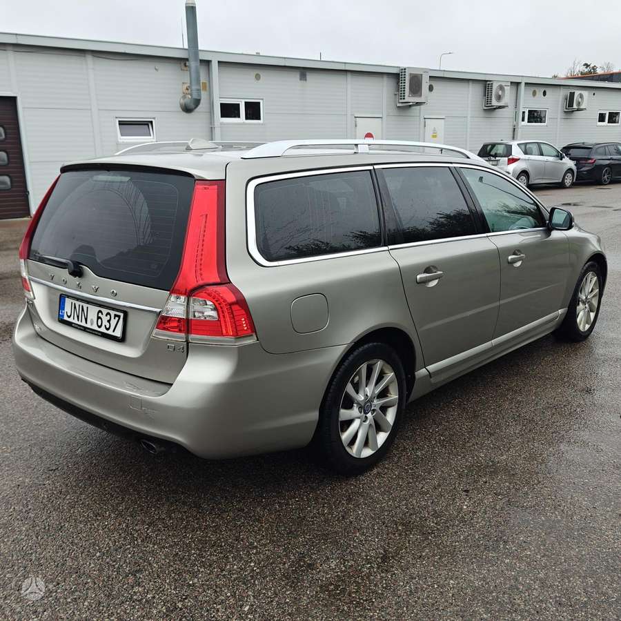 Volvo V70, 2.0 l., Универсал