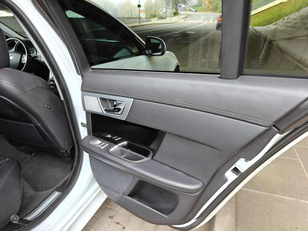 Jaguar XF, 3.0 l., wagon