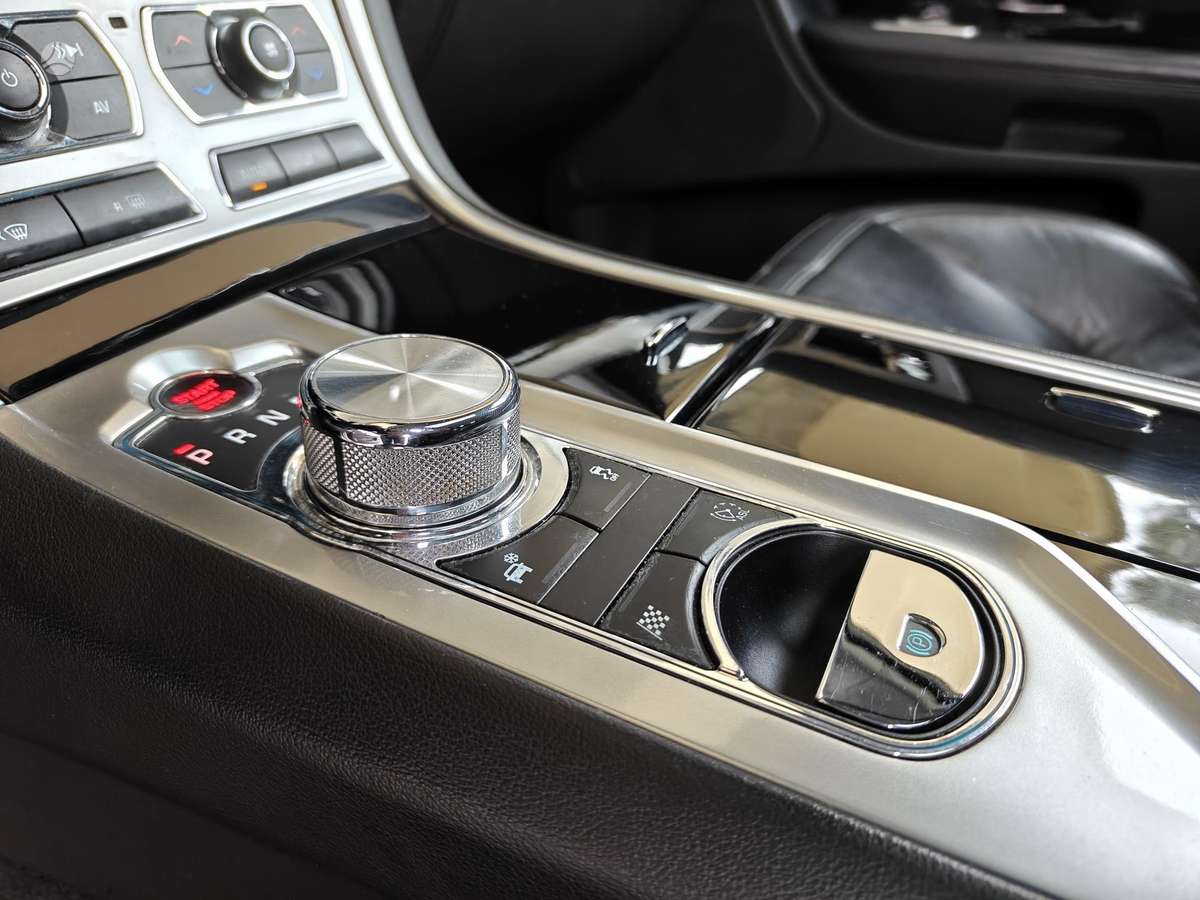 Jaguar XF, 3.0 l., Универсал