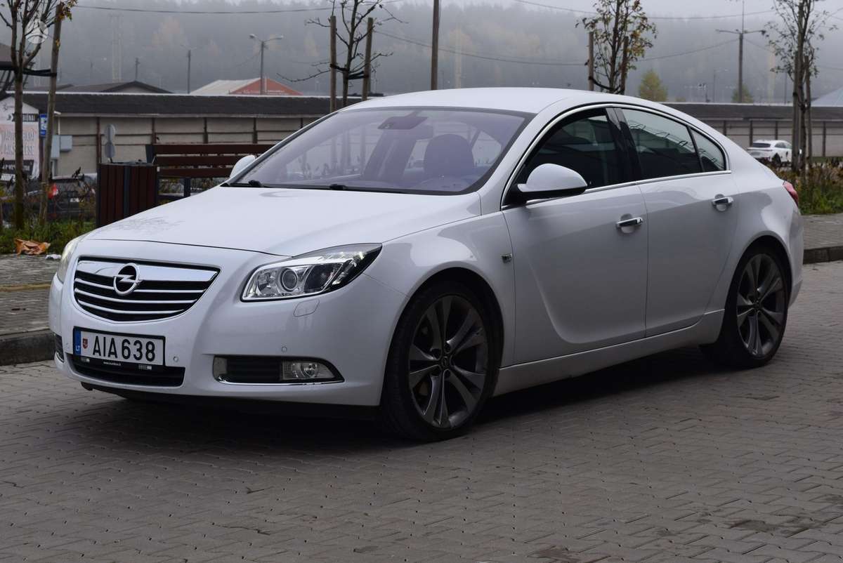 Opel Insignia, 2.0 l., hatchback