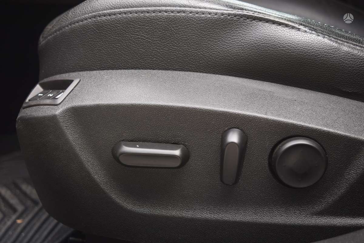 Opel Insignia, 2.0 l., hatchback
