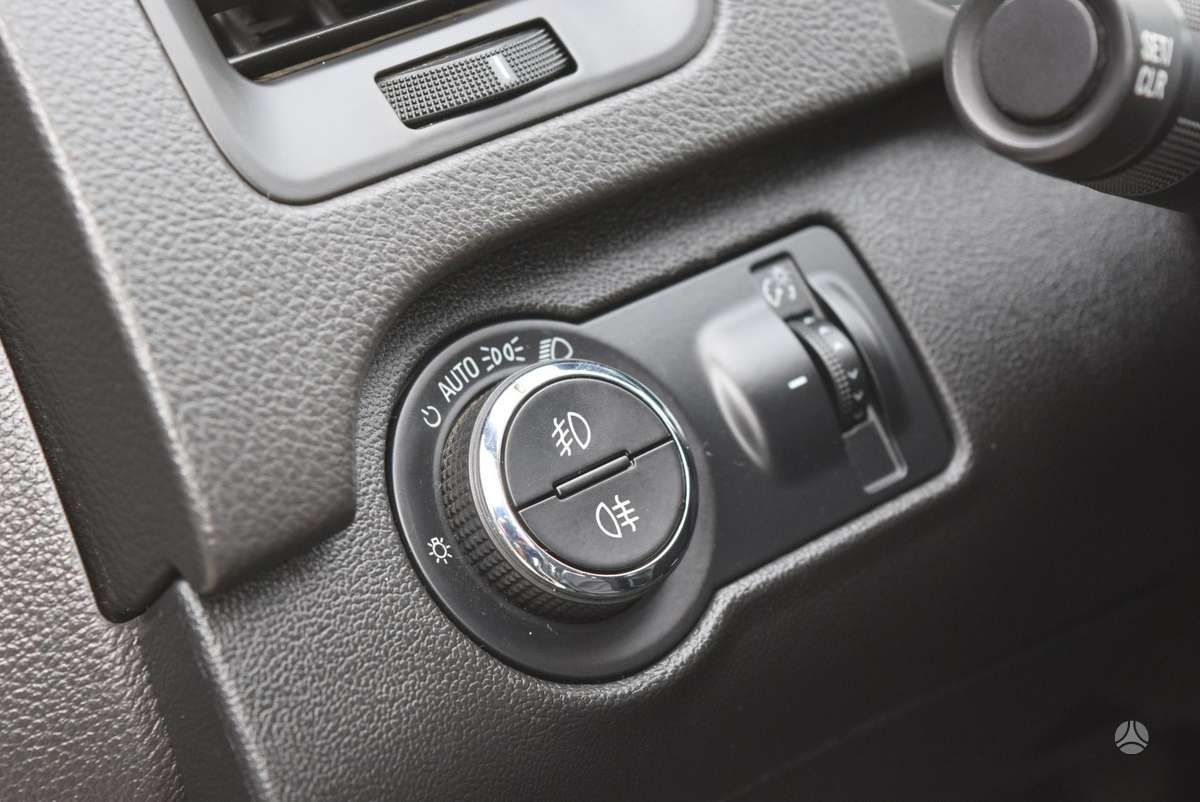 Opel Insignia, 2.0 l., hatchback