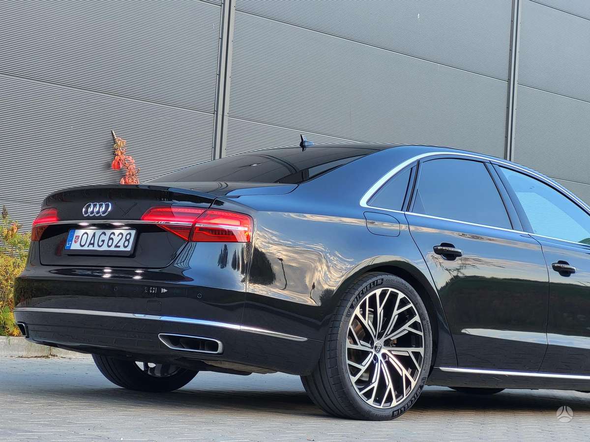Audi A8, 3.0 l., sedanas