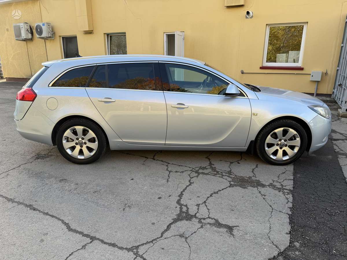 Opel Insignia, 2.0 l., Универсал