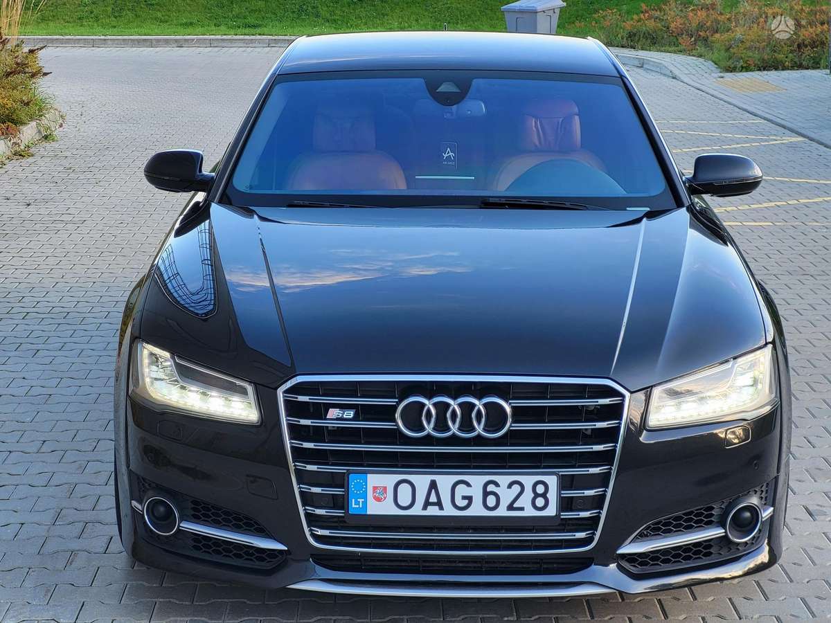 Audi A8, 3.0 l., sedanas