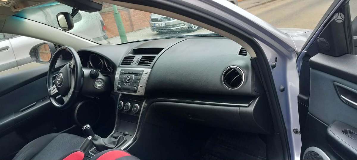 Mazda 6, 2.0 l., Хэтчбек