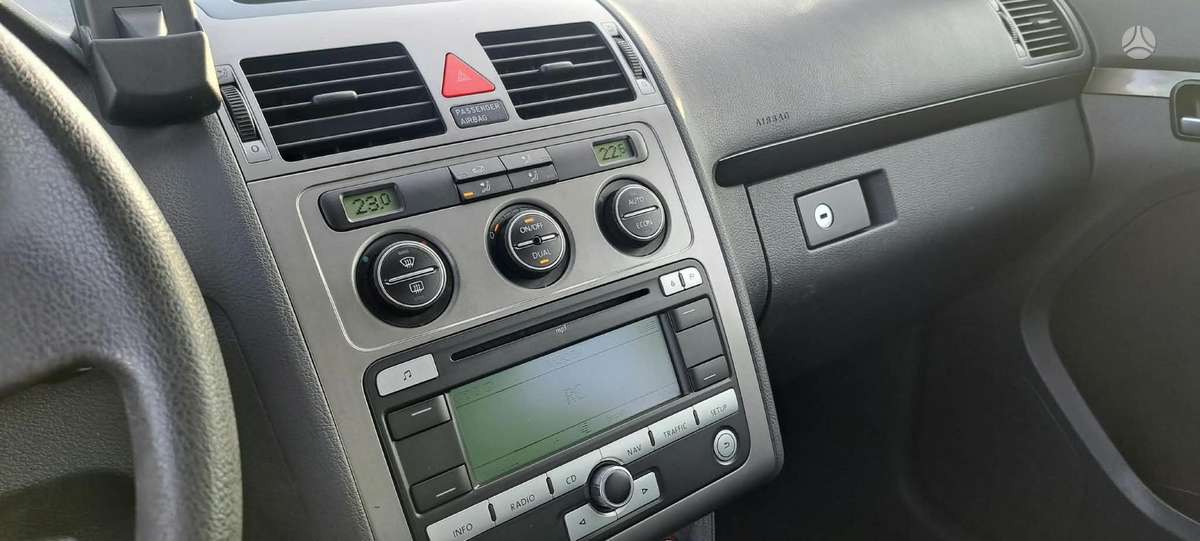 Volkswagen Touran 2007 — photo 6