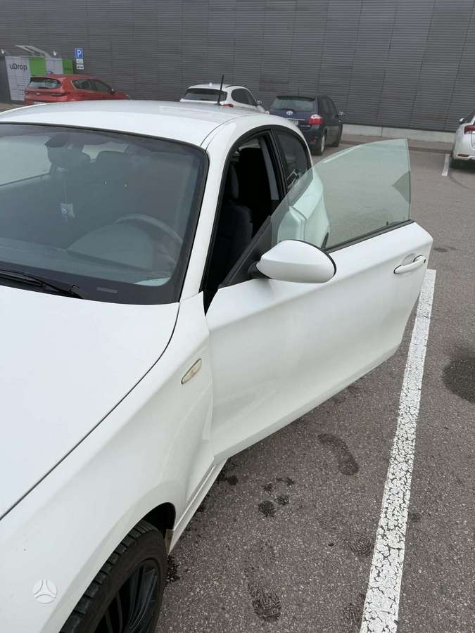 BMW 118, 2.0 l., Хэтчбек