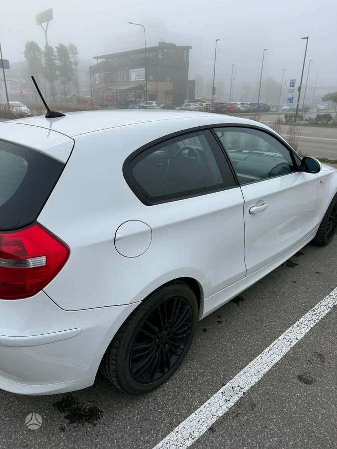 BMW 118, 2.0 l., Хэтчбек