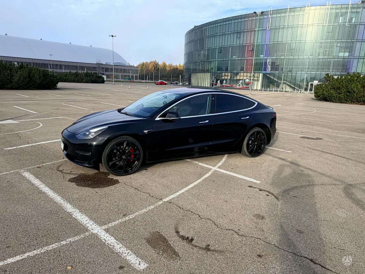 Tesla Model 3, 75 кВт·ч, Седан