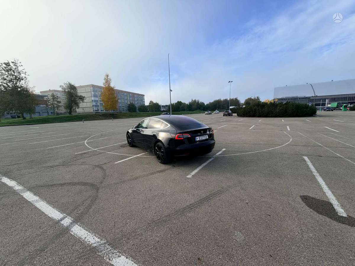 Tesla Model 3, 75 кВт·ч, Седан