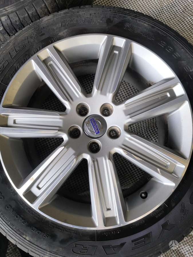 Volvo, lengvojo lydinio, R18