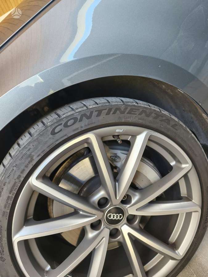 Audi A4, 2.0 l., Седан