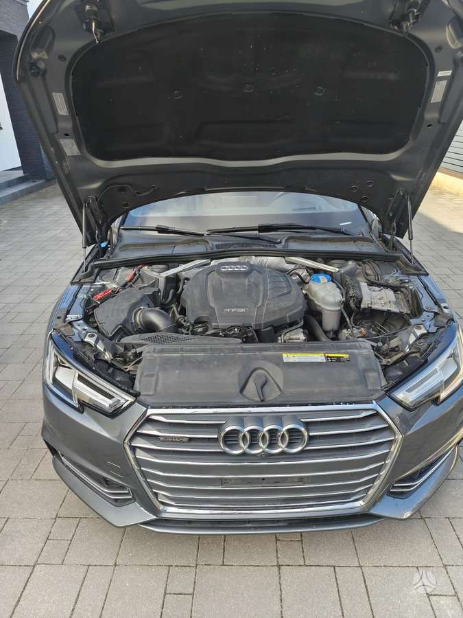Audi A4, 2.0 l., Седан