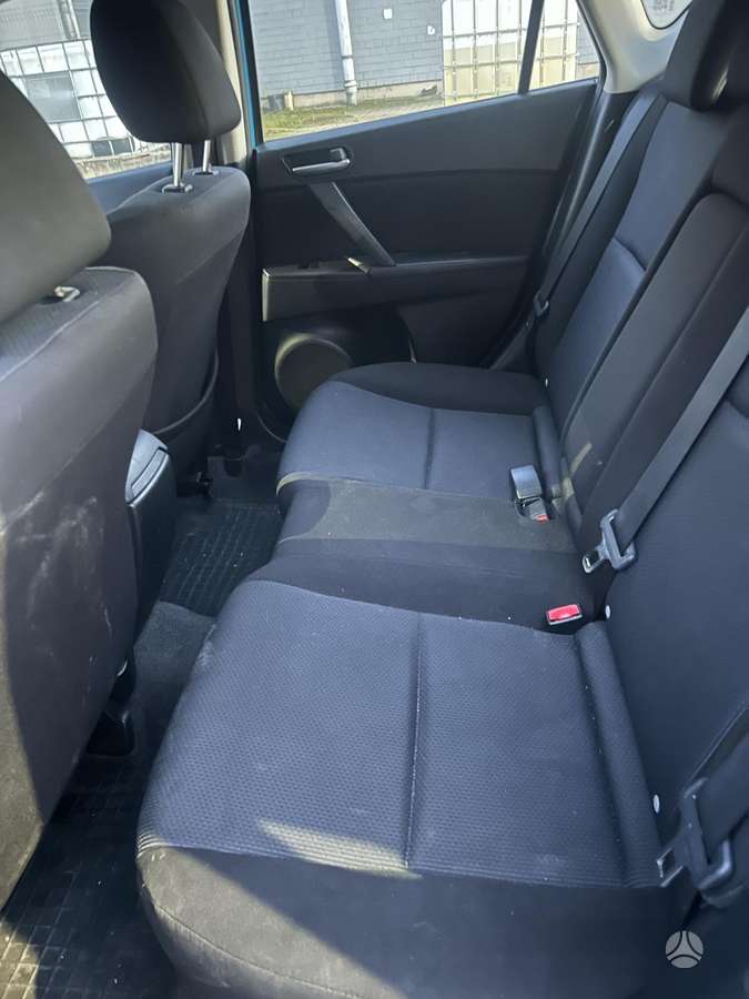 Mazda 3, 1.6 l., hatchback