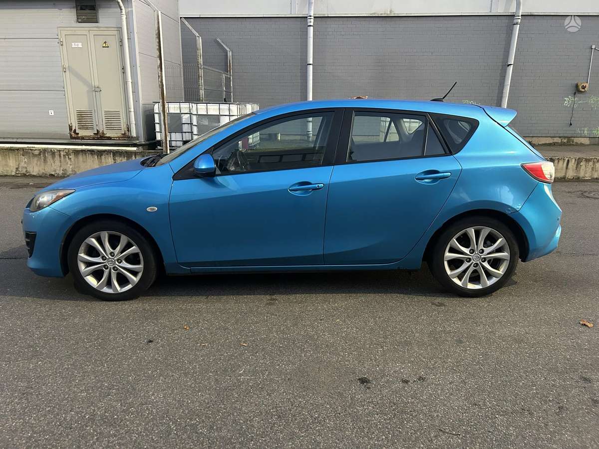 Mazda 3, 1.6 l., hatchback