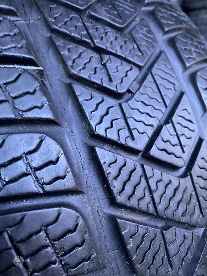 Pirelli, winter 245/45 R19