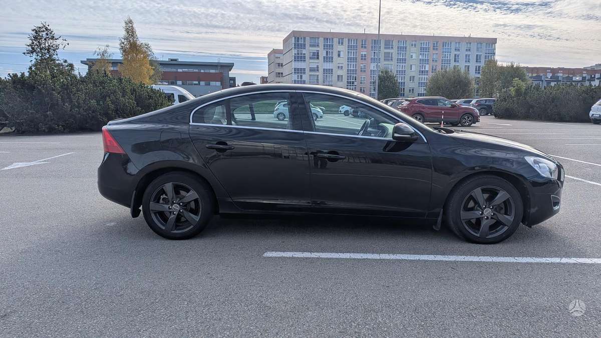 Volvo S60, 2.0 l., Седан