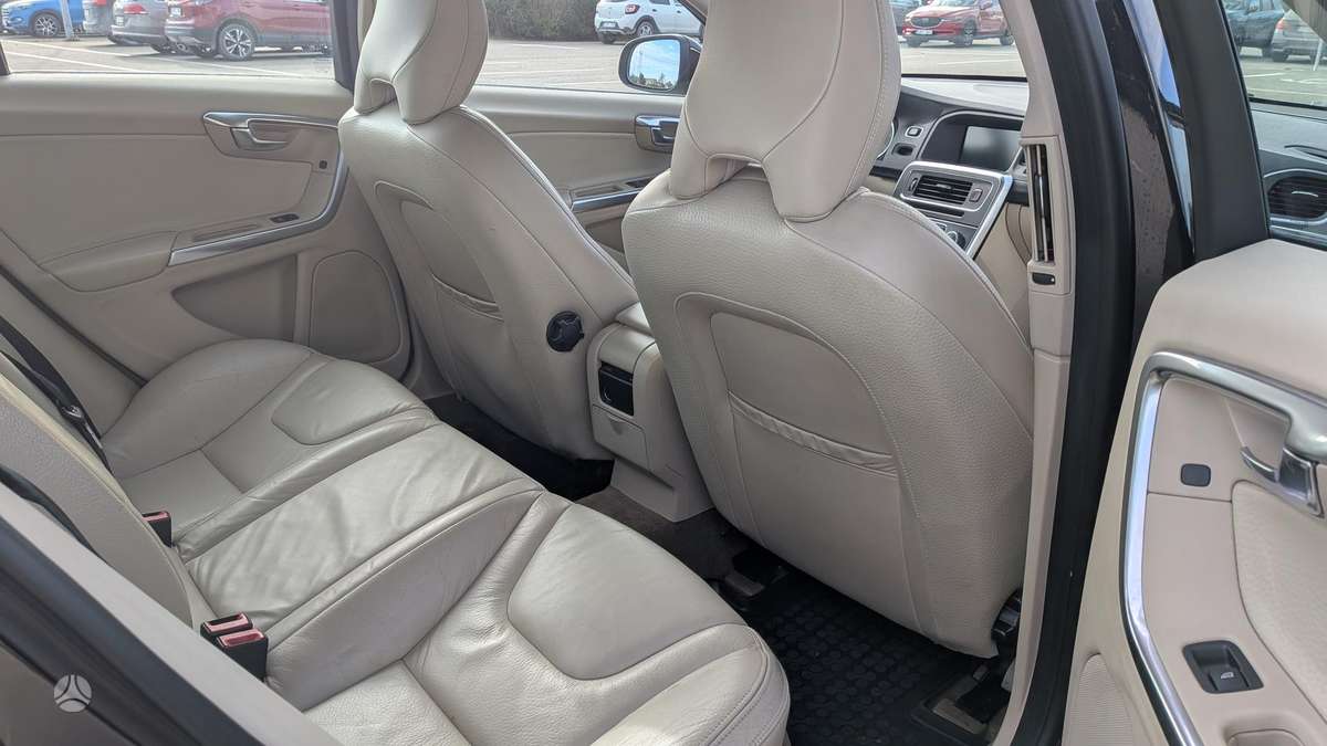 Volvo S60, 2.0 l., Седан