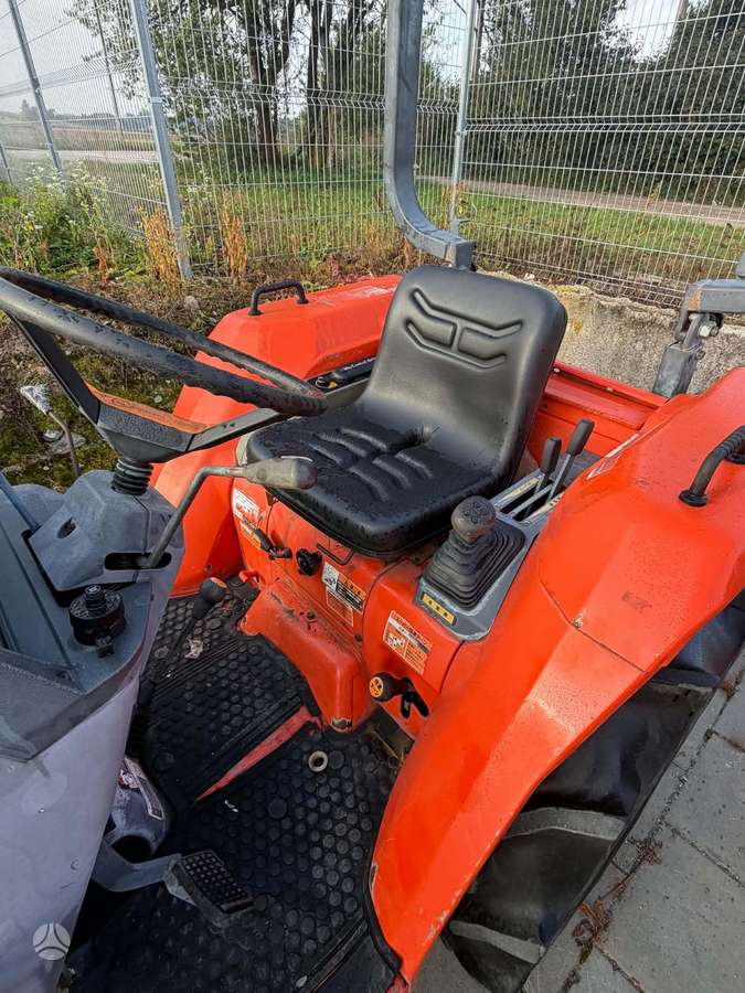 Kubota GL220, тракторы