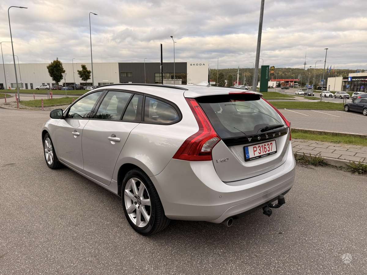 Volvo V60, 2.0 l., Универсал