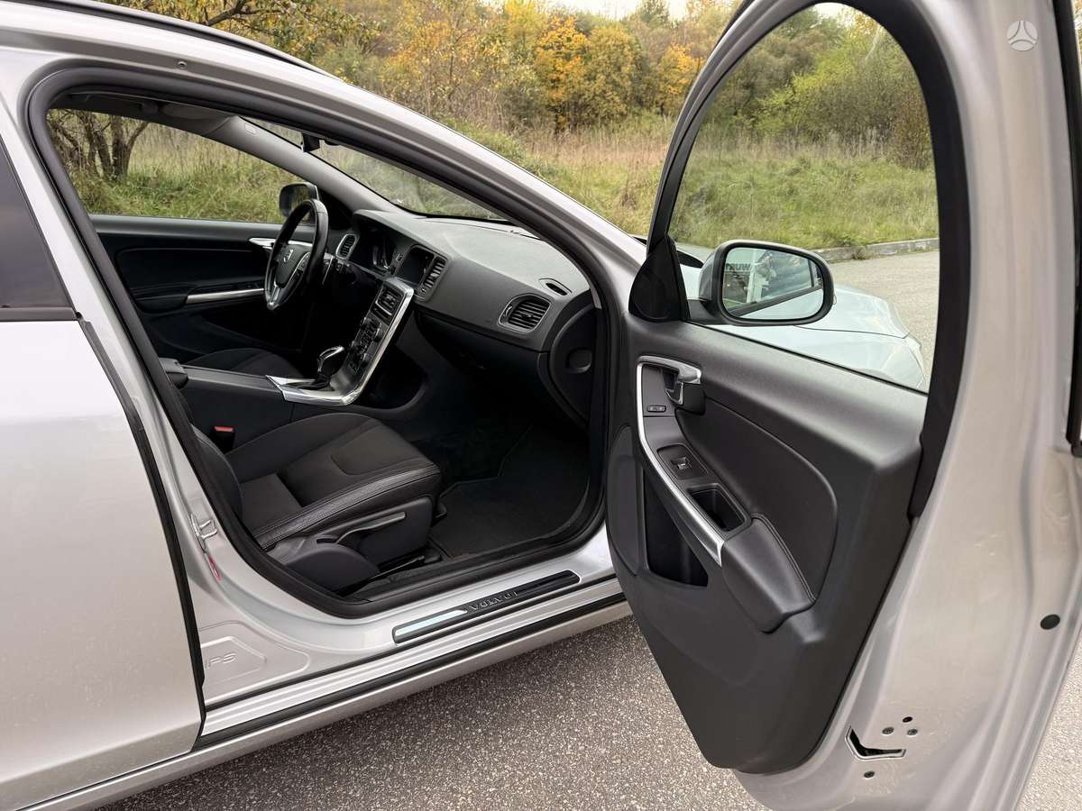 Volvo V60, 2.0 l., Универсал
