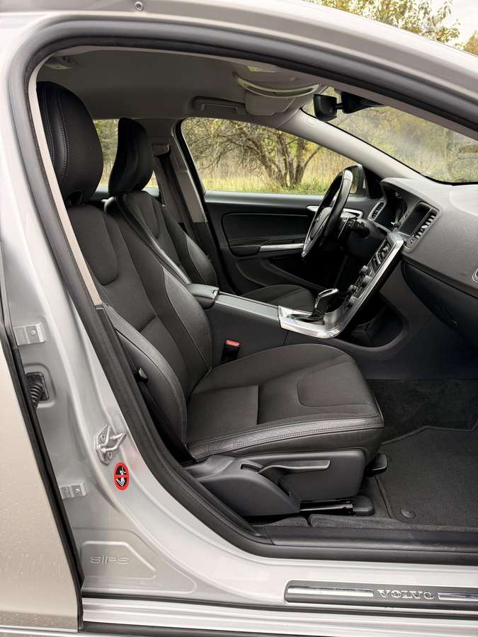 Volvo V60, 2.0 l., Универсал