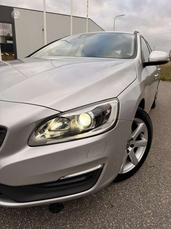 Volvo V60, 2.0 l., Универсал