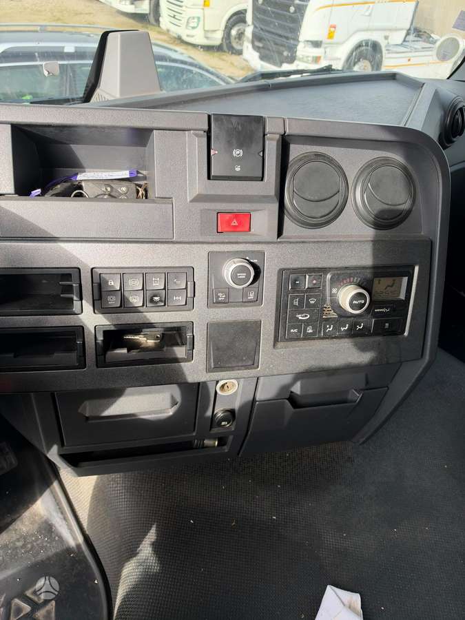 Renault T480, single sleeper