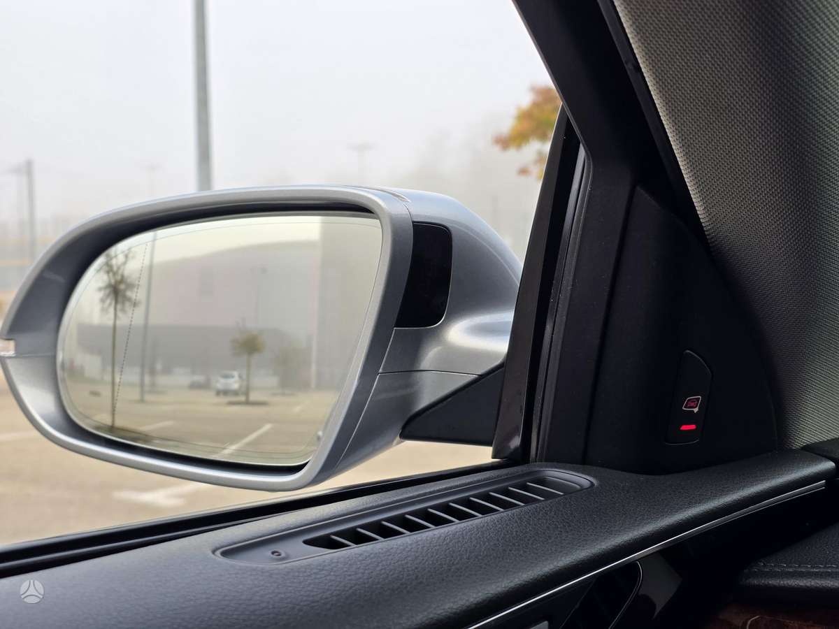 Audi A8, 3.0 l., Седан