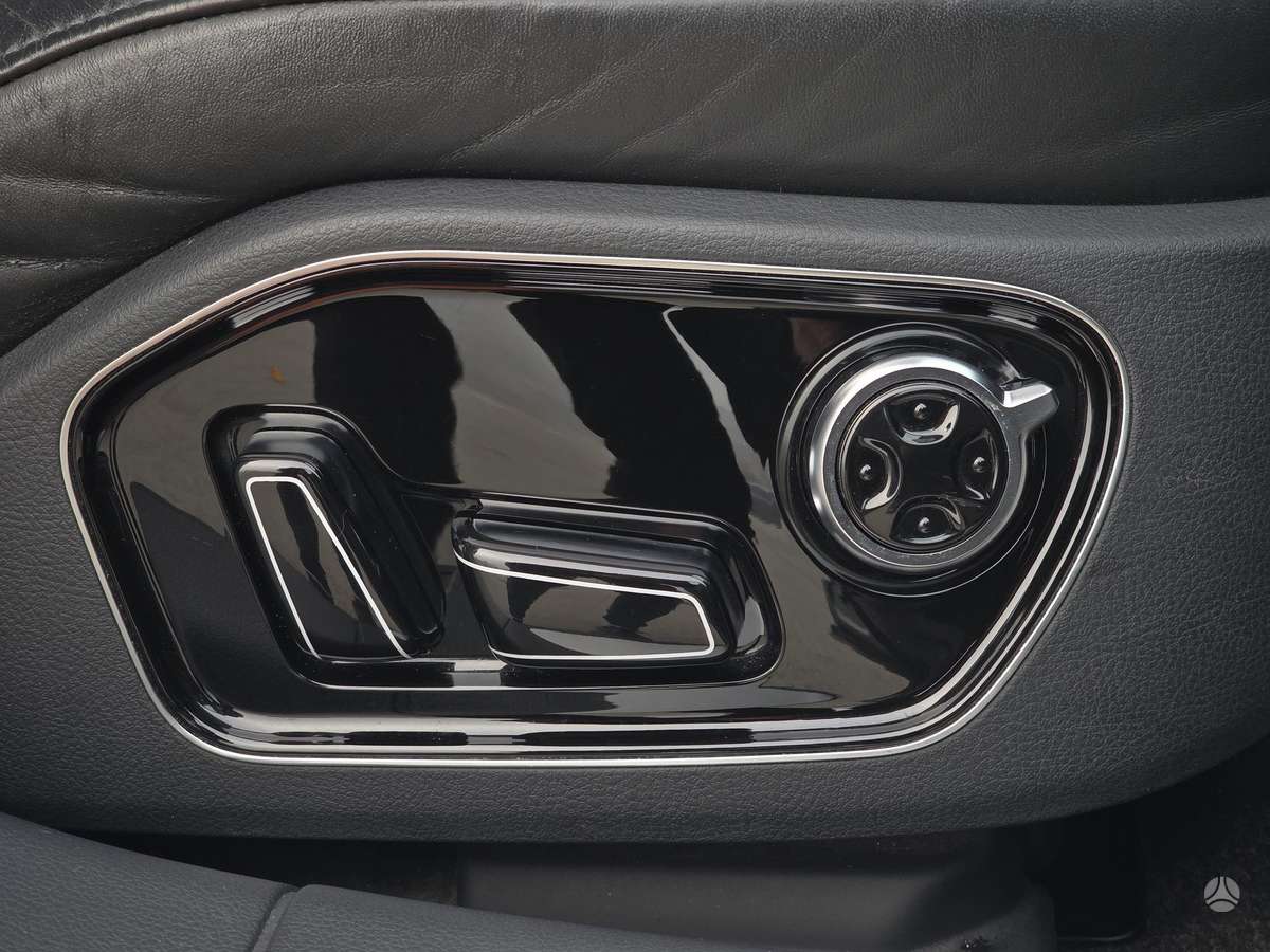 Audi A8, 3.0 l., Седан