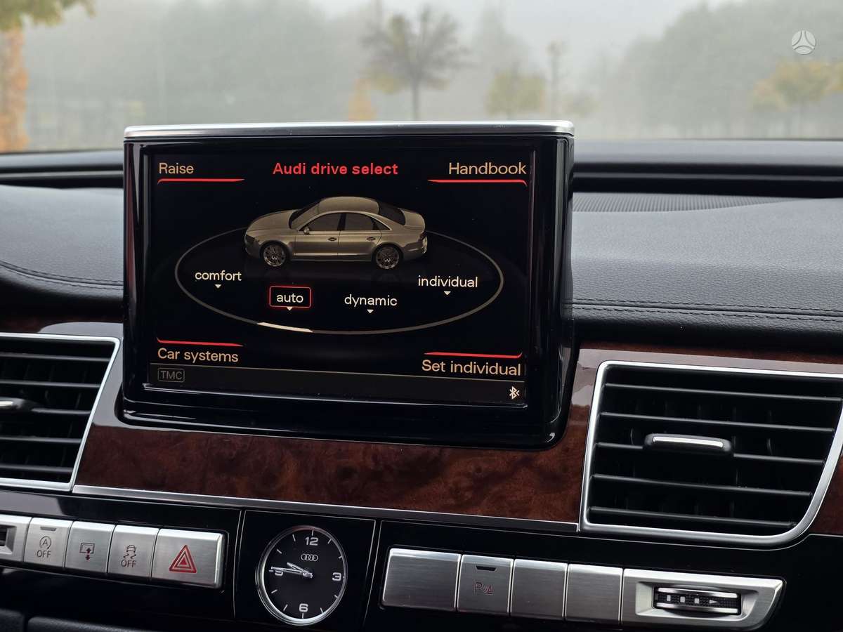 Audi A8, 3.0 l., Седан