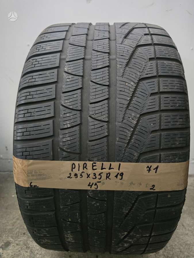 Pirelli, зимние 295/35 R19