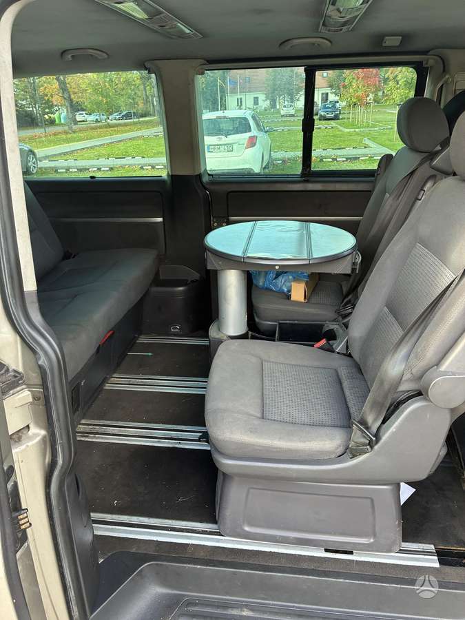 Volkswagen Multivan, 2.5 l., Минивэн