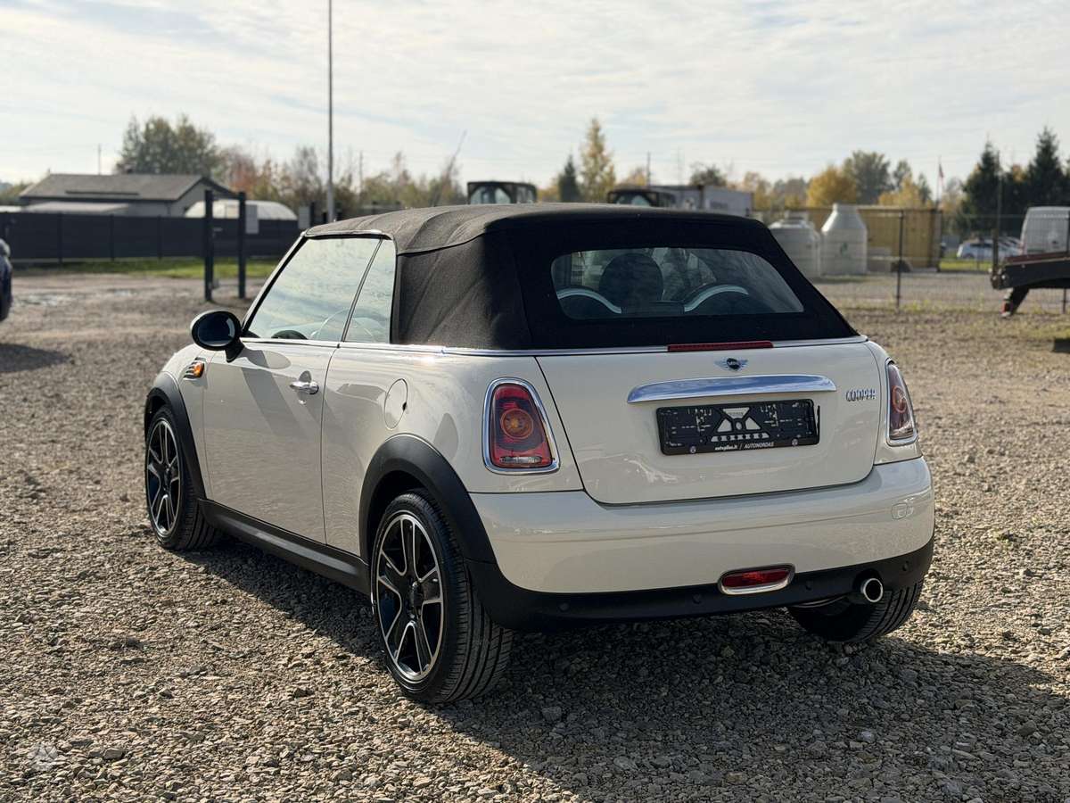 Mini Cooper, 1.6 l., convertible