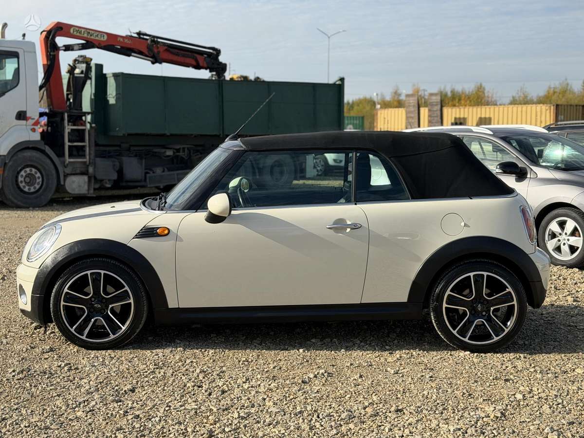Mini Cooper, 1.6 l., convertible