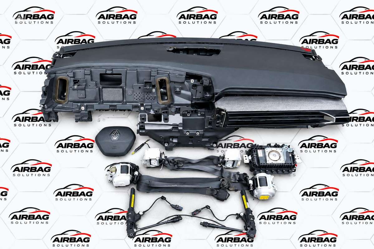 Renault Rafale salono detalės