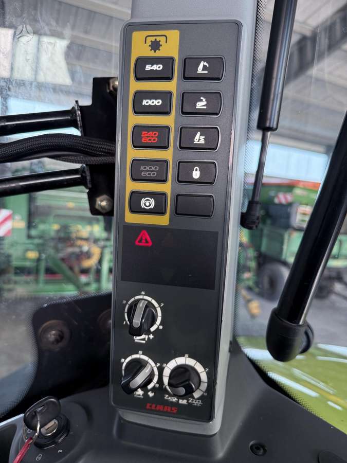 Claas Axion 810 CMATIC, tractors