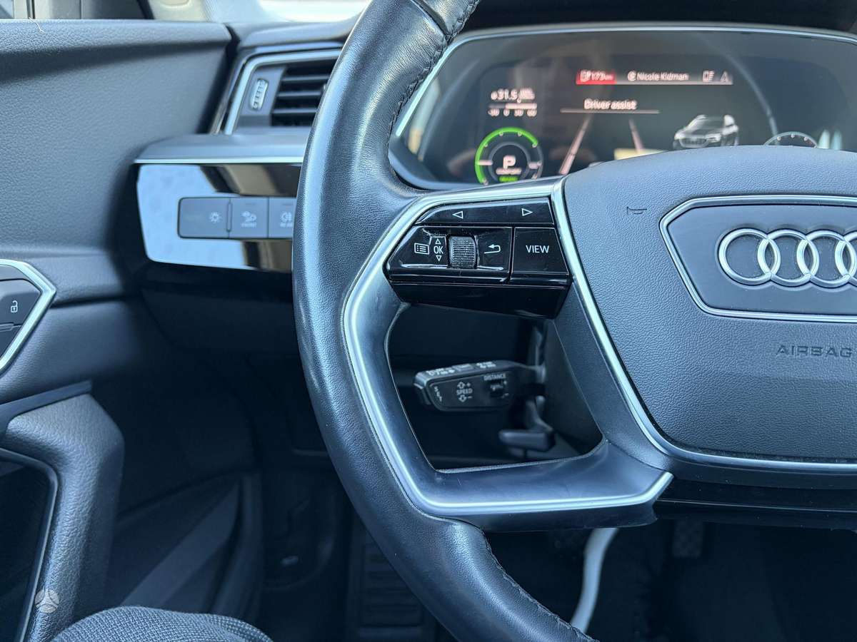 Audi e-tron, 95 кВт·ч, Внедорожник / Кроссовер