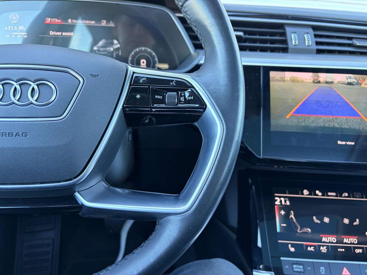 Audi e-tron, 95 кВт·ч, Внедорожник / Кроссовер