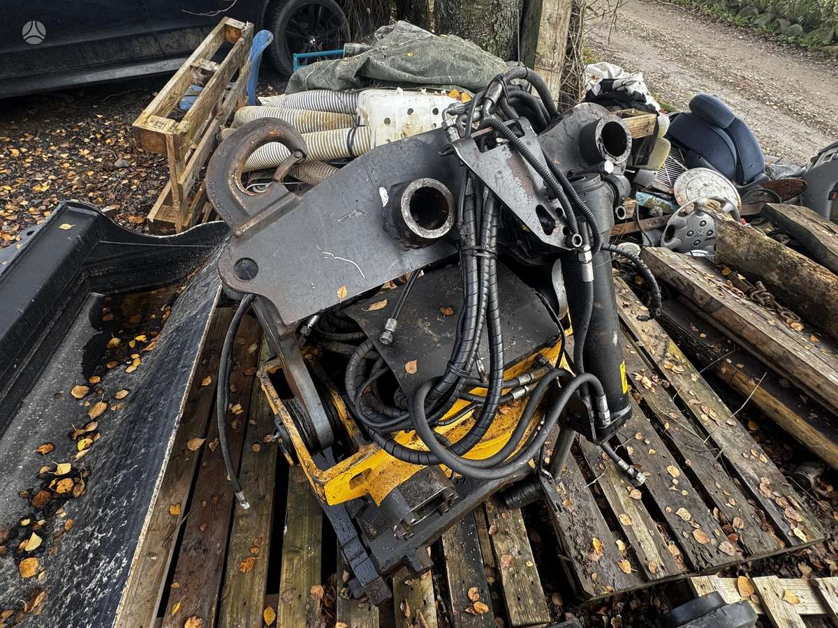 -Kita- Engcon rotortiltas, buckets