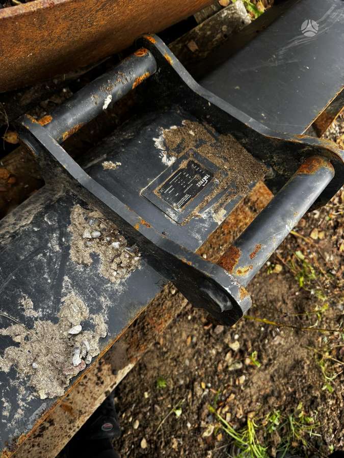 -Kita- Planiaravimo kaušas S40, buckets